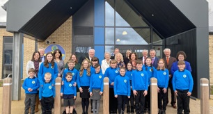 Agoriad swyddogol Ysgol Dyffryn Aeron gan Brif Weindiog Cymru