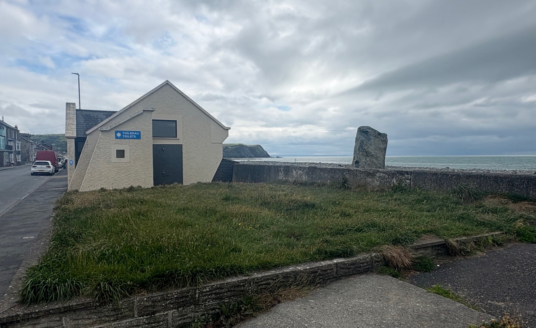 land available for lease in Borth