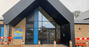 Ysgol Dyffryn Aeron yn agor ei drysau i ddisgyblion am y tro cyntaf