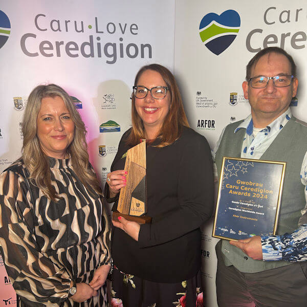 Enillydd Gwobr Ceredigion a’r Byd